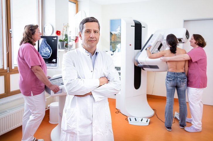 Interview with Dr. med. Grigorij Nesterov, Head of Breast Center